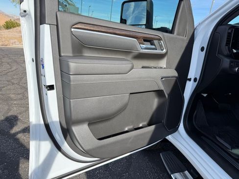 New 2026 GMC Sierra 2500 SLE image 19