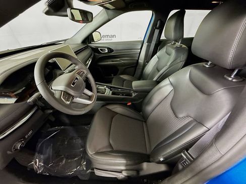New 2026 Jeep Compass Latitude image 19