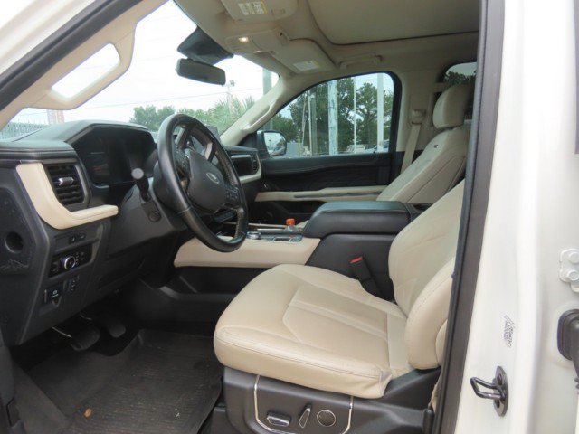 Used 2023 Ford Expedition Platinum RWD image 22