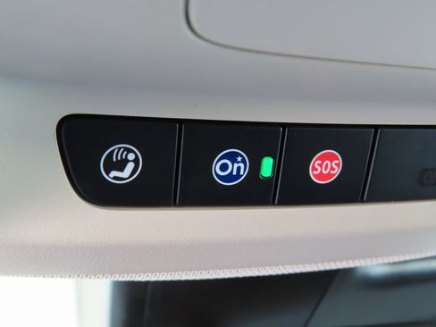 Certified 2023 Buick Envision Essence w/ Sport Touring Package image 13