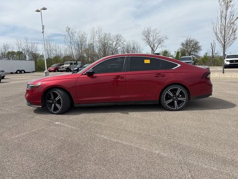Used 2023 Honda Accord Sport image 7