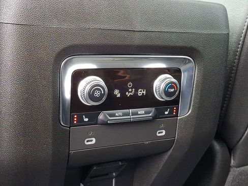 Used 2023 GMC Yukon AT4 w/ AT4 Premium Package AWD/4WD image 12