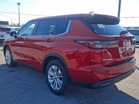 New 2026 Mitsubishi Outlander ES image 5