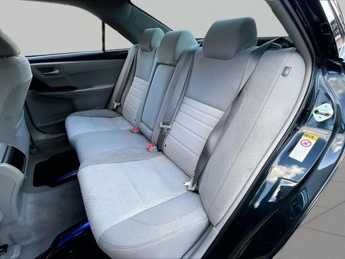Used 2016 Toyota Camry LE FWD image 20