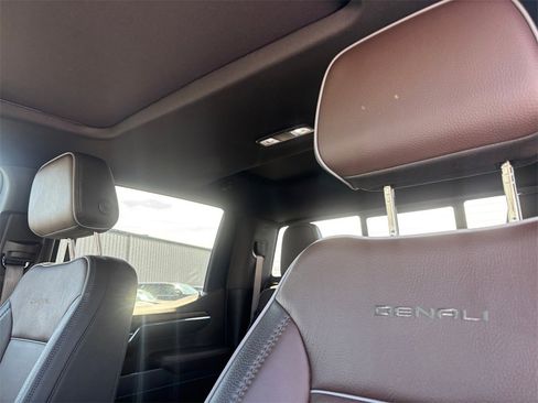 Certified 2025 GMC Sierra 1500 Denali w/ Denali Reserve Package image 10