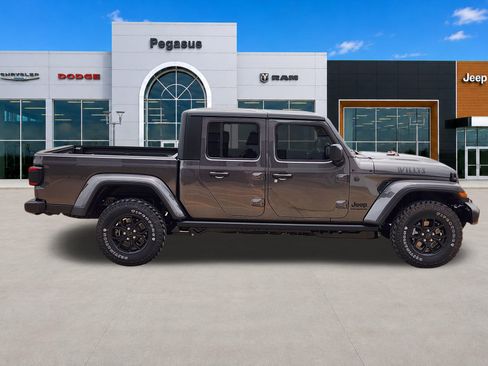New 2026 Jeep Gladiator Sport AWD/4WD image 7