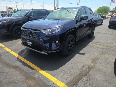 Used 2020 Toyota RAV4 XSE w/ XSE Grade Weather Package AWD/4WD image 3