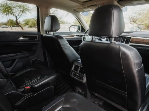 Used 2018 Volkswagen Atlas SEL Premium image 37