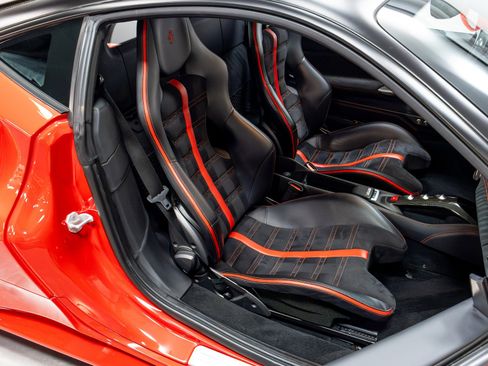 Used 2018 Ferrari 488 GTB image 27