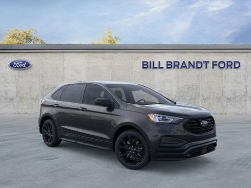 New 2024 Ford Edge SE w/ Black Appearance Package image 2