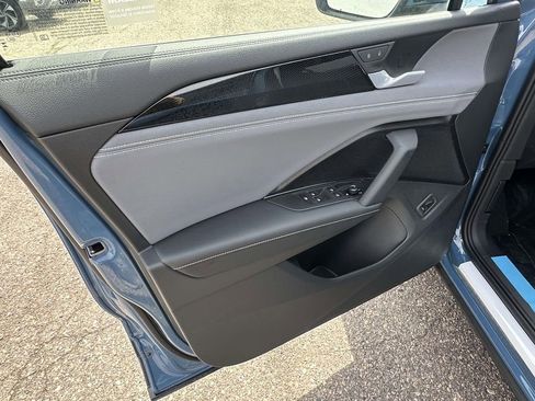 New 2026 Volkswagen Tiguan SE AWD/4WD image 10
