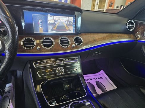 Used 2017 Mercedes-Benz E 300 image 25