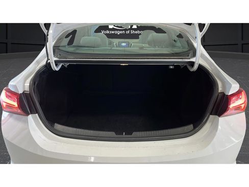 Used 2021 Chevrolet Malibu LT FWD image 26