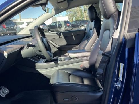 Used 2022 Tesla Model Y Performance image 27