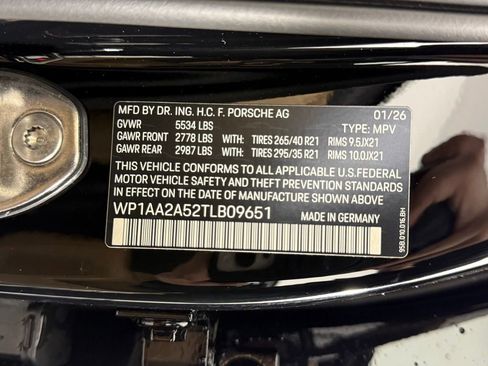 New 2026 Porsche Macan AWD/4WD image 33