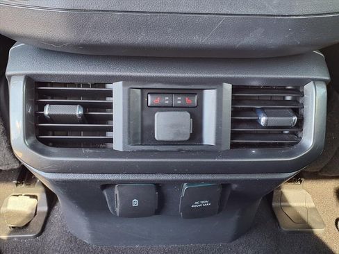 Used 2023 Ford F150 Lariat w/ Equipment Group 502A High image 16