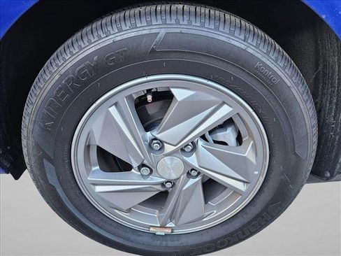 Used 2025 Hyundai Elantra SE image 7