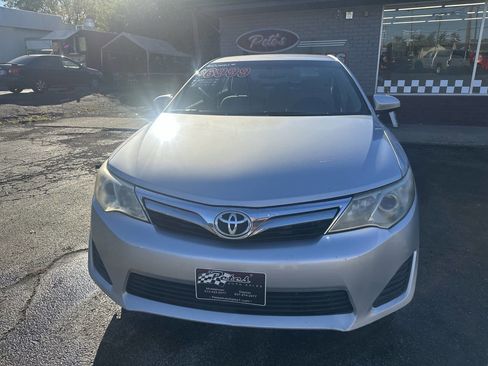 Used 2012 Toyota Camry LE image 8