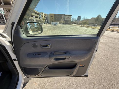Used 2004 Toyota Tundra SR5 AWD/4WD image 23