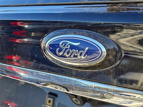 Used 2019 Ford Edge SEL w/ Equipment Group 201A image 8