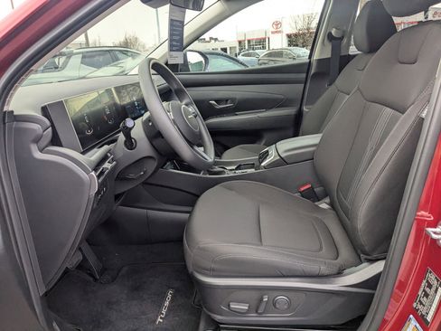 Certified 2025 Hyundai Tucson SEL image 17