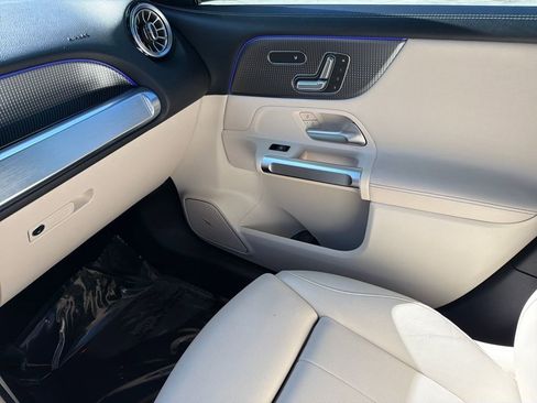 Used 2020 Mercedes-Benz GLB 250 GLB 250 image 28
