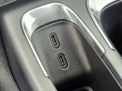 New 2026 Chevrolet Equinox EV LT image 7