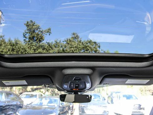 Used 2025 Audi Q5 Premium Plus w/ Premium Plus AWD/4WD image 12