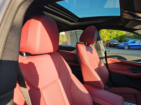 Used 2025 BMW i4 xDrive40i w/ Premium Package image 12