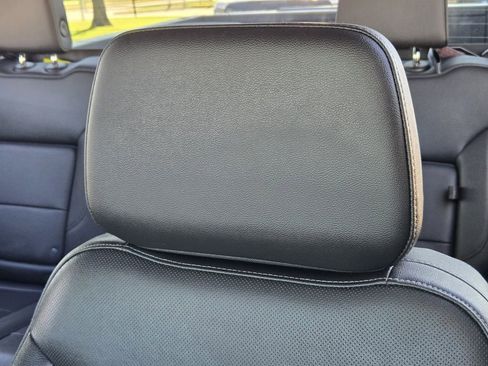 Used 2022 GMC Sierra 1500 SLT w/ SLT Convenience Package image 22