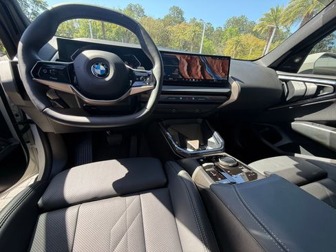 Used 2025 BMW X3 xDrive30i w/ Convenience Package image 4