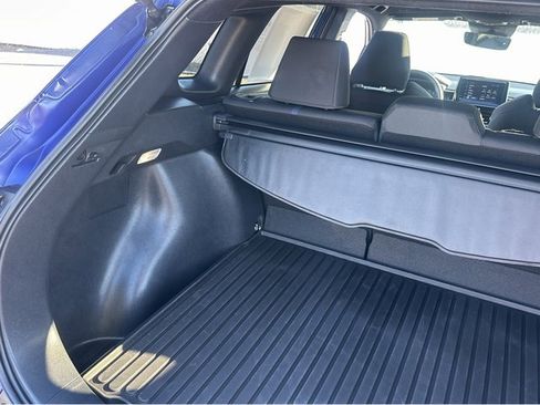 Used 2024 Toyota Corolla Cross SE image 19