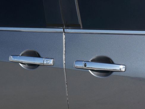 Used 2016 Nissan Quest SV image 20