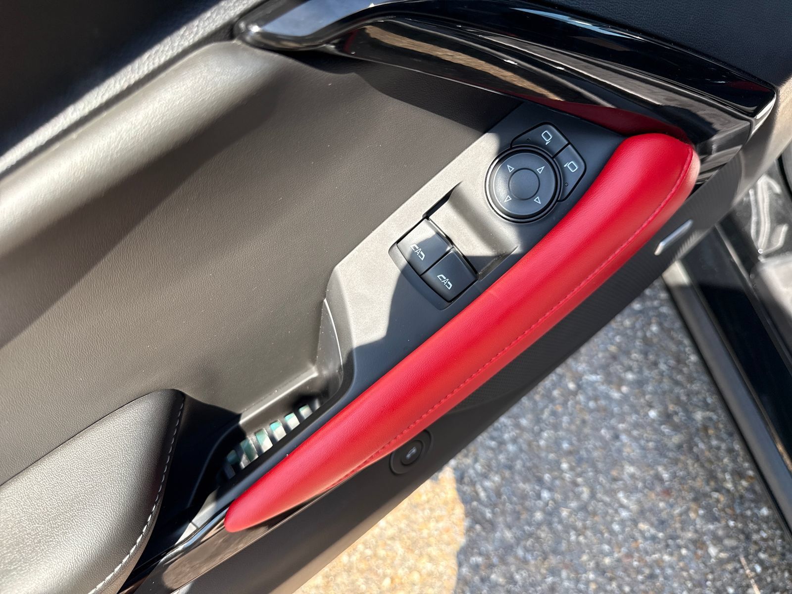 Used 2020 Chevrolet Camaro LT w/ Redline Edition RWD image 11