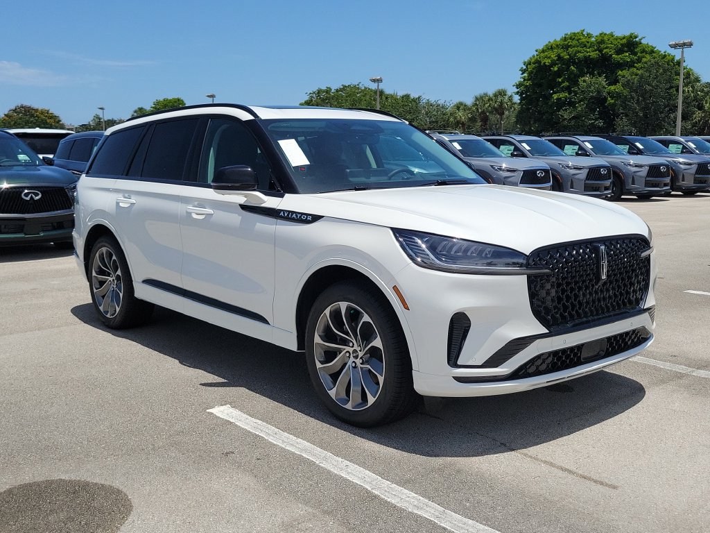 New 2026 Lincoln Aviator AWD image 31