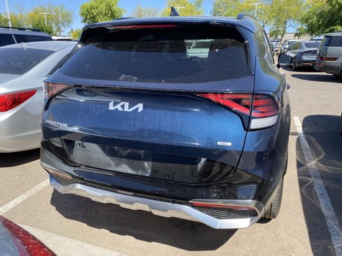 Used 2023 Kia Sportage SX Prestige image 3