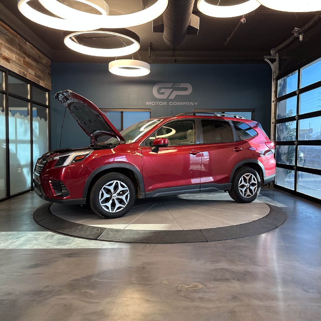 Used 2023 Subaru Forester Premium AWD/4WD image 25