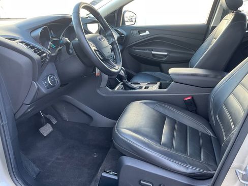 Used 2018 Ford Escape SEL image 2