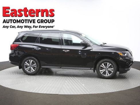 Used 2020 Nissan Pathfinder S FWD image 47