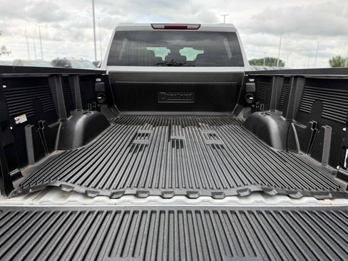 Used 2025 Chevrolet Silverado 2500 LT w/ Convenience Package AWD/4WD image 14
