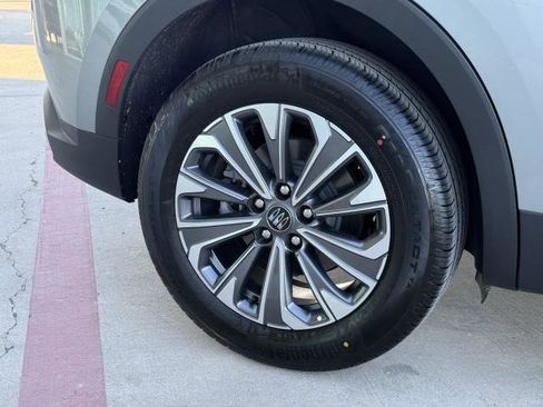 New 2026 Buick Envision Preferred image 11