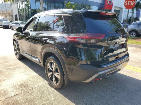 Certified 2023 Nissan Rogue SL w/ SL Premium Package FWD image 4