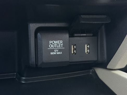 Used 2016 Honda Pilot Touring image 20