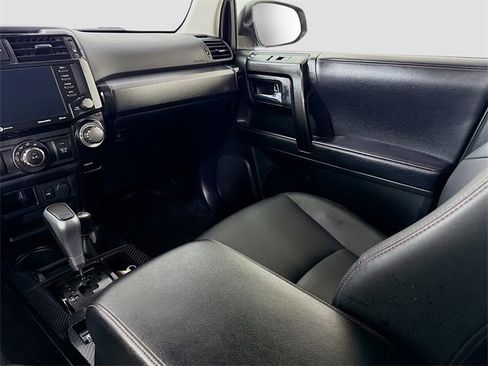 Certified 2022 Toyota 4Runner TRD Off-Road Premium image 23