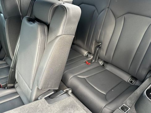 Used 2025 Audi Q7 2.0T Premium w/ Convenience Package image 15