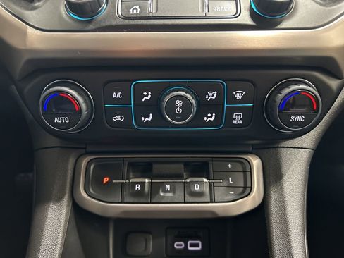 Used 2023 GMC Acadia Denali image 23