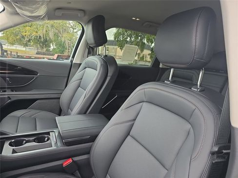 New 2026 Lincoln Nautilus Premier image 14