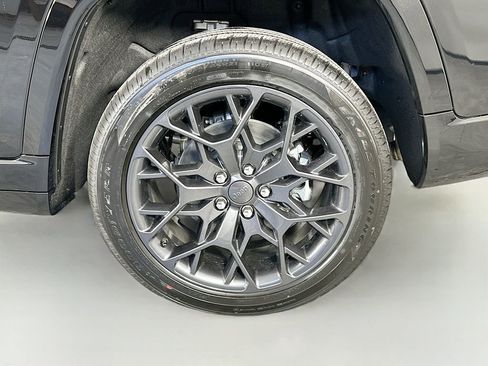 New 2026 Jeep Grand Cherokee L Summit AWD/4WD image 17