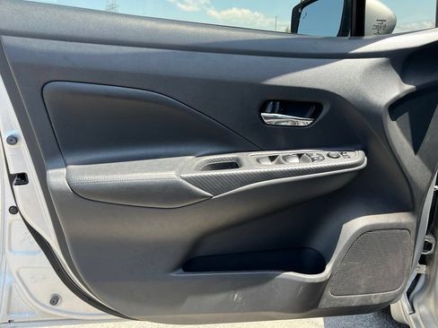 Used 2020 Nissan Versa SV FWD image 12
