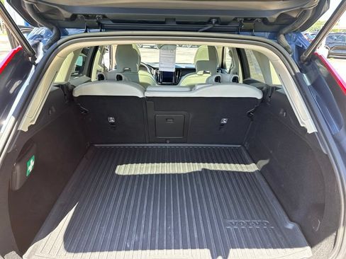 Certified 2024 Volvo XC60 B5 Plus w/ Protection Package Premier AWD/4WD image 41